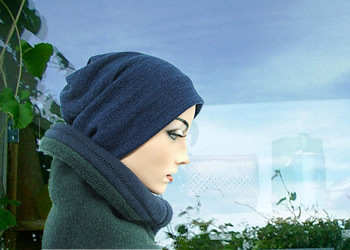 kapuzenschal-casualcap-fenster.jpg